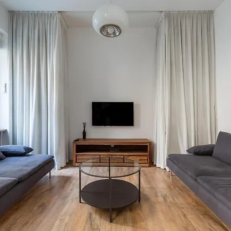 Tricolore Modern And Cozy Apartment *