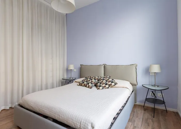Easytopstay - Tricolore Modern And Cozy Apartament