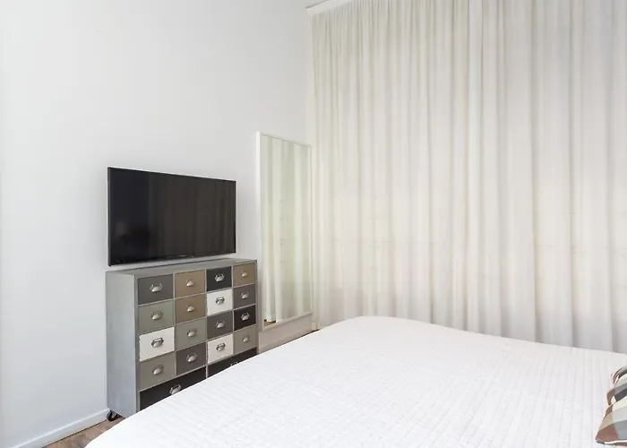 Apartament Easytopstay - Tricolore Modern And Cozy